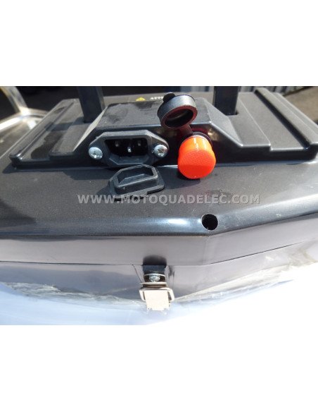 bouchon xlr pour batterie mini quad